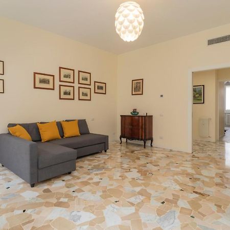 Joivy Modern 2Bed Flat With Balcony, 250M From M5 Foppa And M2 Sant'Agostino Appartement Milaan Buitenkant foto