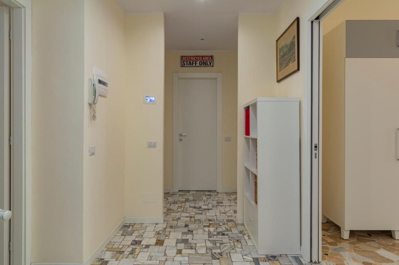 Joivy Modern 2Bed Flat With Balcony, 250M From M5 Foppa And M2 Sant'Agostino Appartement Milaan Buitenkant foto