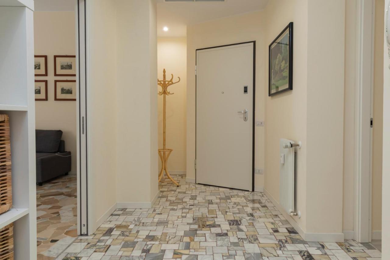 Joivy Modern 2Bed Flat With Balcony, 250M From M5 Foppa And M2 Sant'Agostino Appartement Milaan Buitenkant foto