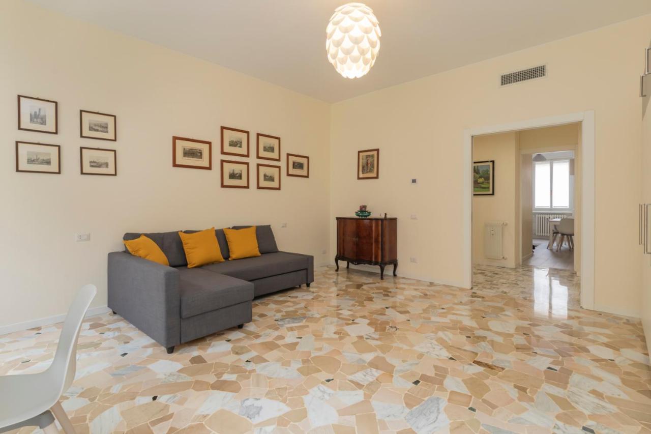 Joivy Modern 2Bed Flat With Balcony, 250M From M5 Foppa And M2 Sant'Agostino Appartement Milaan Buitenkant foto