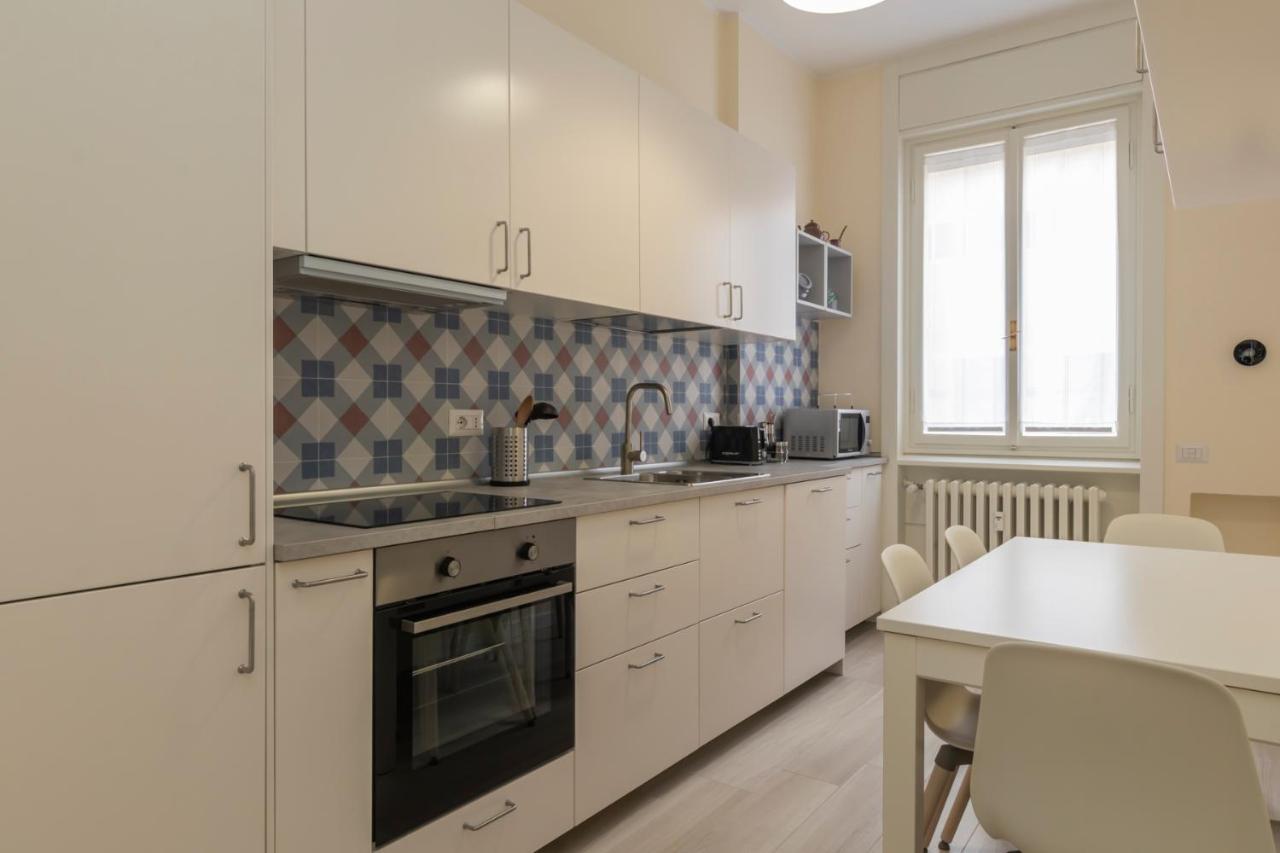 Joivy Modern 2Bed Flat With Balcony, 250M From M5 Foppa And M2 Sant'Agostino Appartement Milaan Buitenkant foto
