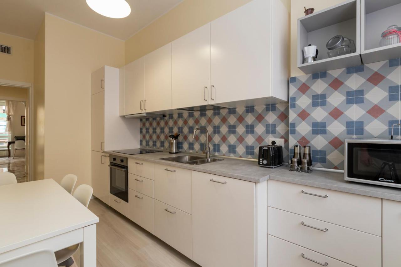 Joivy Modern 2Bed Flat With Balcony, 250M From M5 Foppa And M2 Sant'Agostino Appartement Milaan Buitenkant foto
