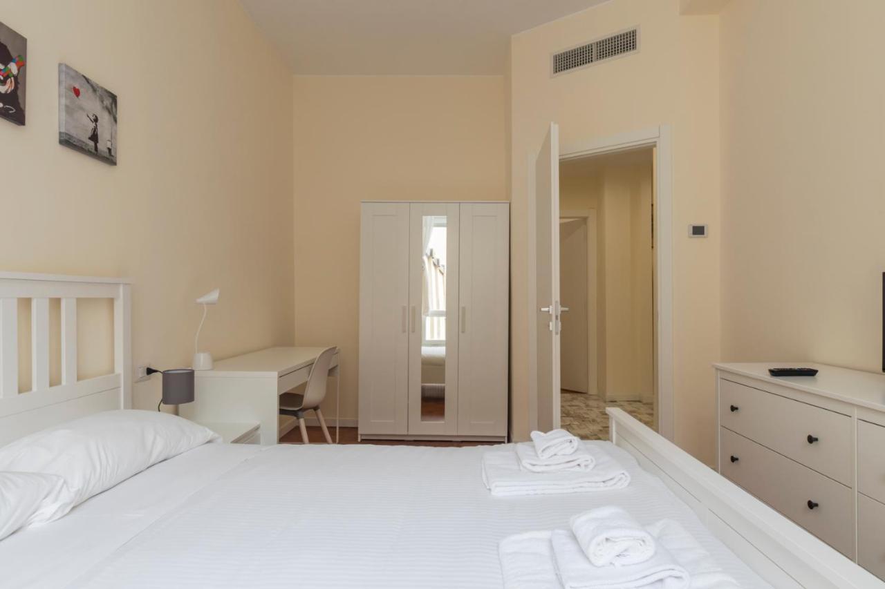 Joivy Modern 2Bed Flat With Balcony, 250M From M5 Foppa And M2 Sant'Agostino Appartement Milaan Buitenkant foto