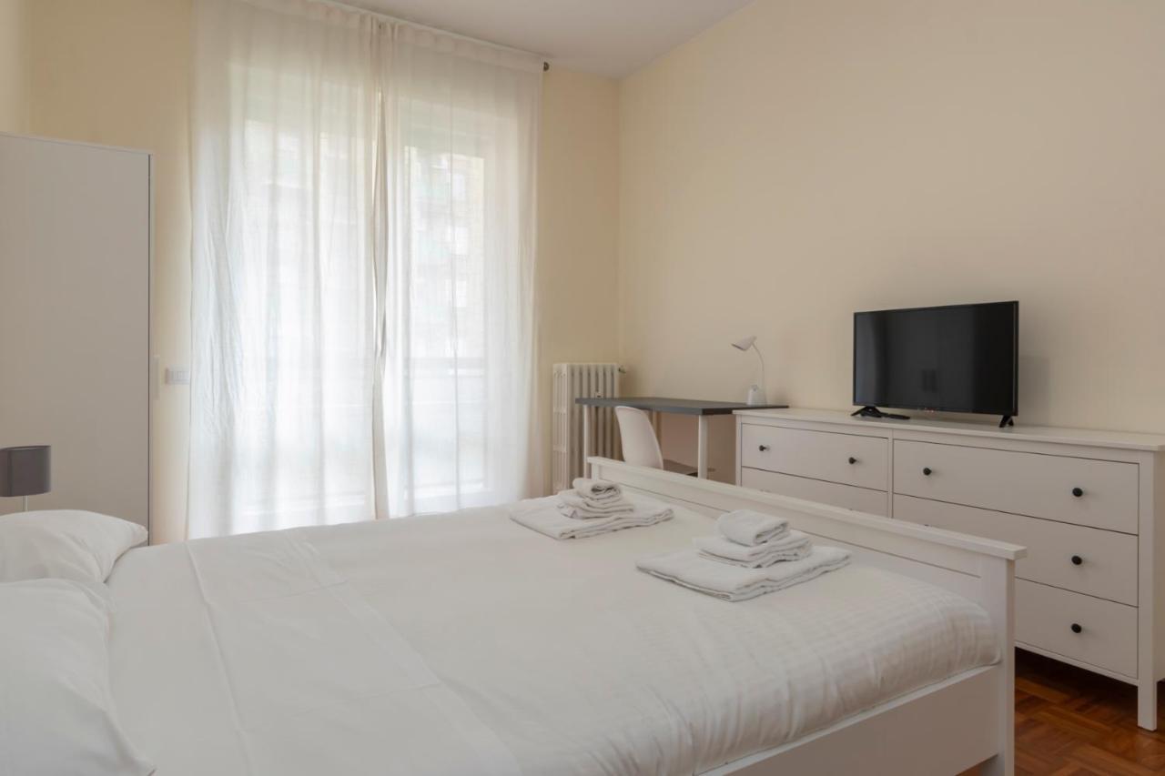 Joivy Modern 2Bed Flat With Balcony, 250M From M5 Foppa And M2 Sant'Agostino Appartement Milaan Buitenkant foto