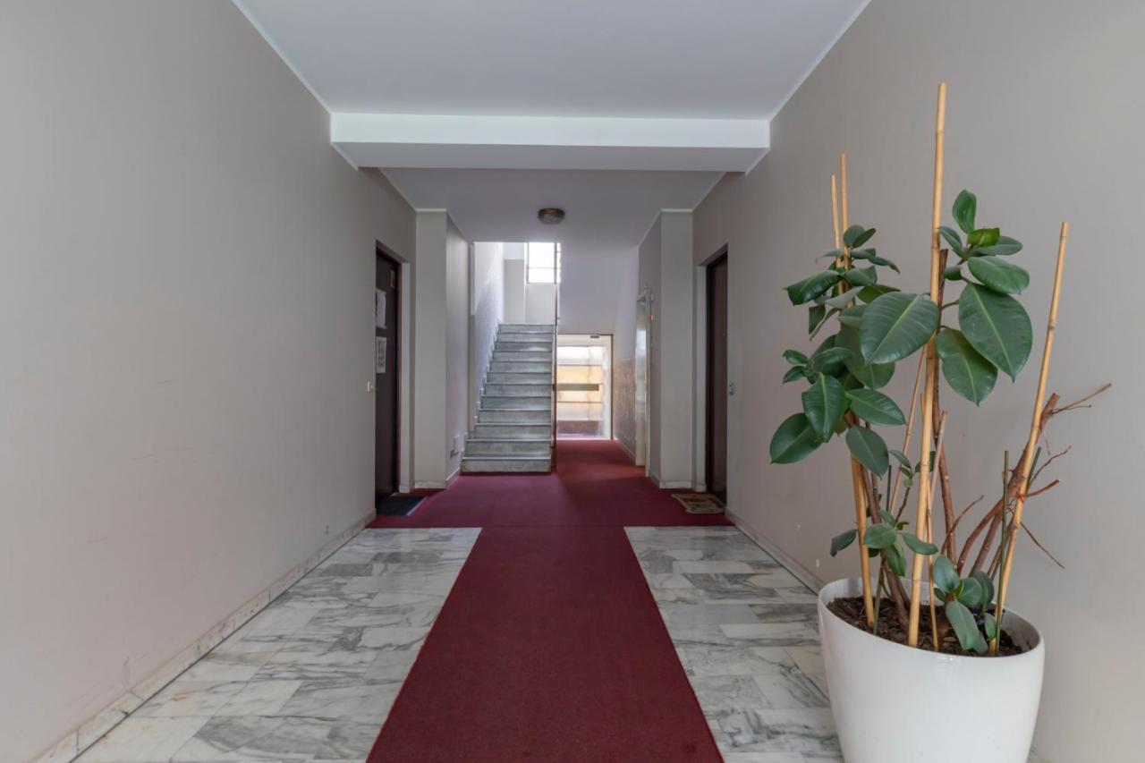 Joivy Modern 2Bed Flat With Balcony, 250M From M5 Foppa And M2 Sant'Agostino Appartement Milaan Buitenkant foto