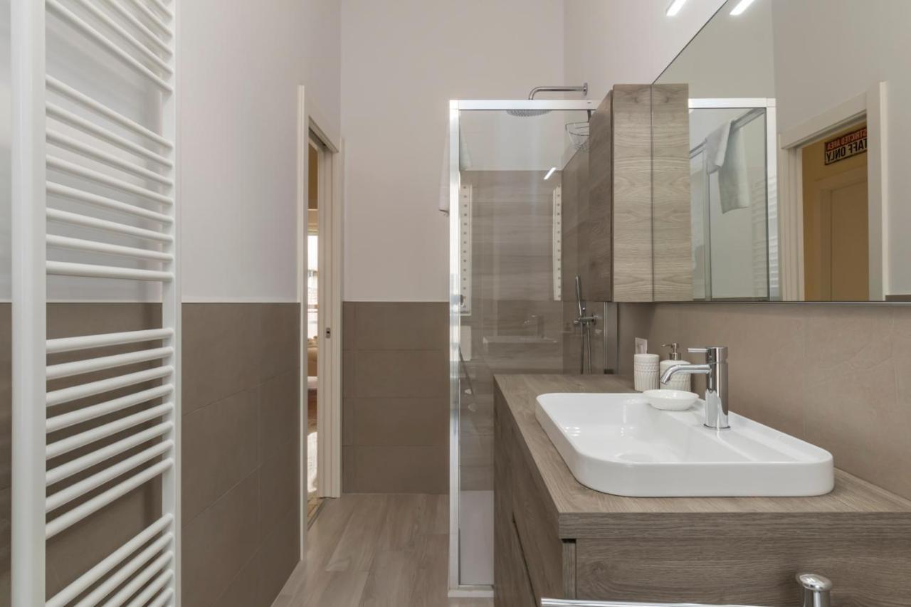 Joivy Modern 2Bed Flat With Balcony, 250M From M5 Foppa And M2 Sant'Agostino Appartement Milaan Buitenkant foto